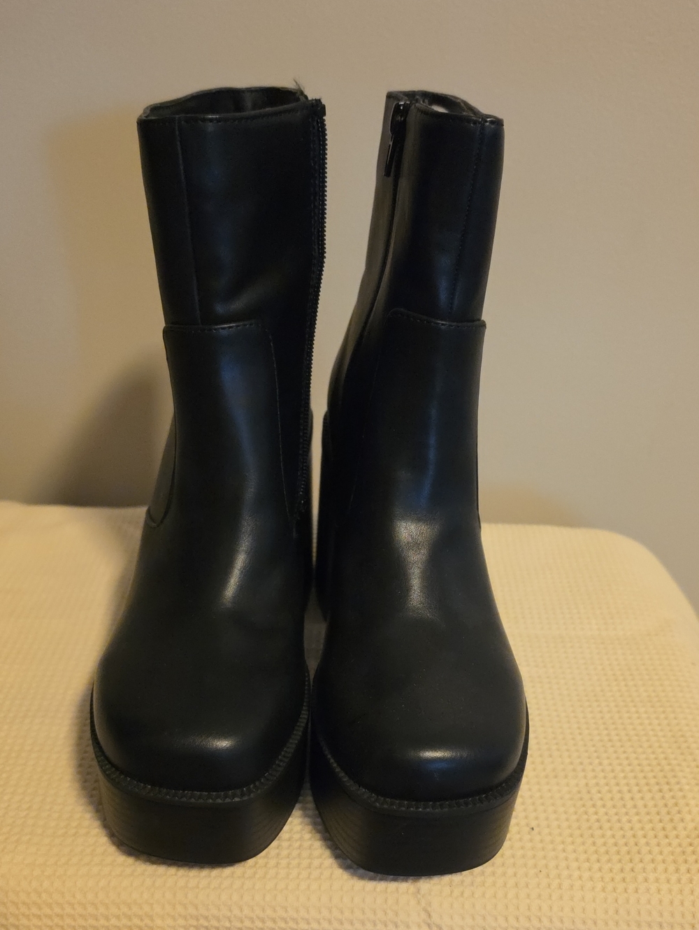 Women’s Madden Girl Black Y2K Platform Ankle Boots - Sleek Side-Zip Design